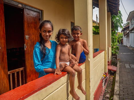 Sri Lanka - Happy family