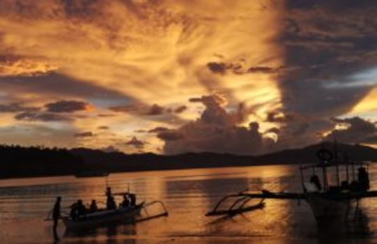 Filipijnen - Zonsondergang bij Port Barton