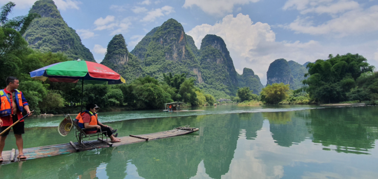 Yangshuo - Bamboo-rafting on the Yangshuo River