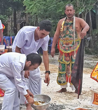 Thailand - Inwijding taoistische tempel Phuket
