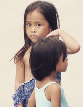 Filipijnen - Always looking out for my little sister