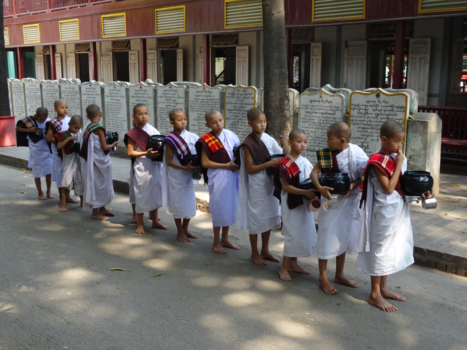 Laos - Jonge Monniken
