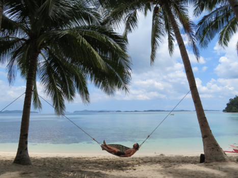 Bohol - Werkend aan mijn balans, Port Barton, Filipijnen