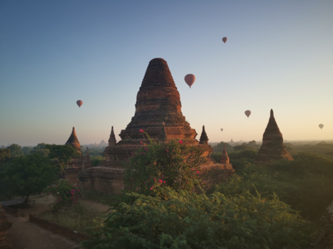 Bagan - Sunrise in Bagan