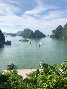 Halong Bay - Uitzicht over Halong Bay