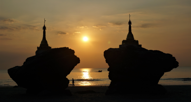Myanmar - Sunset at Ngwe Saung
