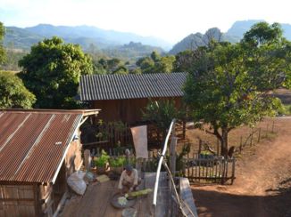 Pai - Uitzicht vanuit onze hut in het bergdorp