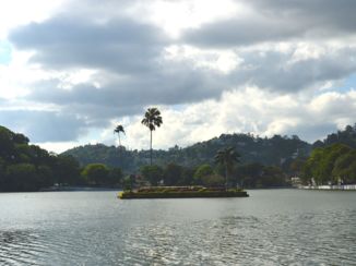 Kandy - 'Harem Eiland' in het meer van Kandy