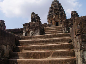 Angkor Wat - De steile trappen van Pre Rup