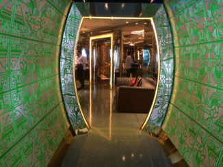 Dubai - Gang op 300 meter hoogte in Al Arab hotel