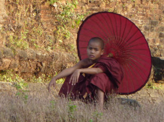 Myanmar - Mrauk U: jonge monnik