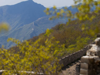China - De muur, niet gerestaureerd en zeer indrukwekkend