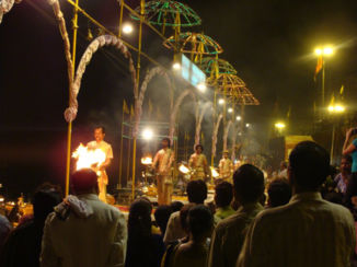India - Aarti ritueel aan de Ganges
