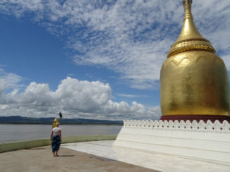 Myanmar - Old Bagan aan de Irrawaddy river.