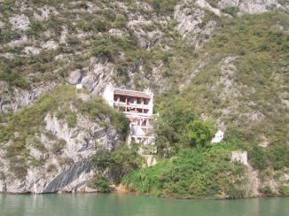 Yangtze rivier - Een huis wat nog onder water moet
