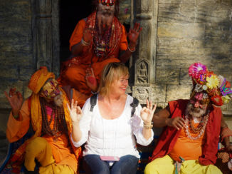 Riksja Nepal - 3 holy men in verleiding