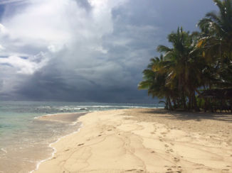 Sri Lanka - Storm in coming, Guyam Island