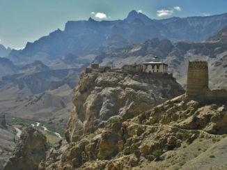 Ladakh - Hooggelegen boeddhistisch klooster (naast fortruïne)
