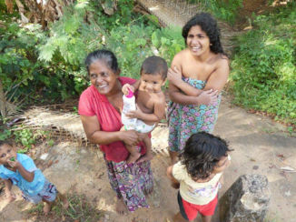 Sri Lanka - Een gezin in de jungle.