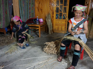 Sapa - De Black Hmong maken kleding van hennep