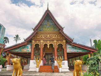 Laos - Temple Laos Tad Sae