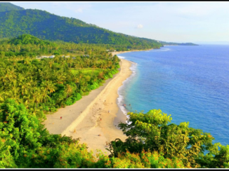 Chinese Muur - Indonesia, Lombok, coastline Senggigi