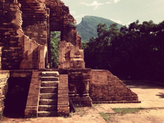 Koh Rong - Ruïnes in Hanoi
