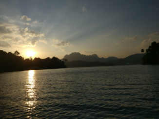Khao Sok National Park - Zonsondergang Khao Sok National Park