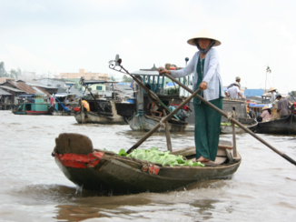 Rondreis Vietnam in vier weken - Drijvende markt