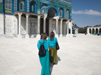 Dode Zee (Israël) - Acting like locals