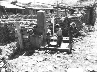 Nepal - "Waterspel!"