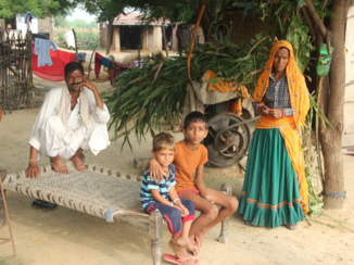 India - Een familie in Agra.