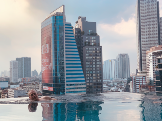 Bangkok - Eastin Grand Sathorn hotel, infinity pool